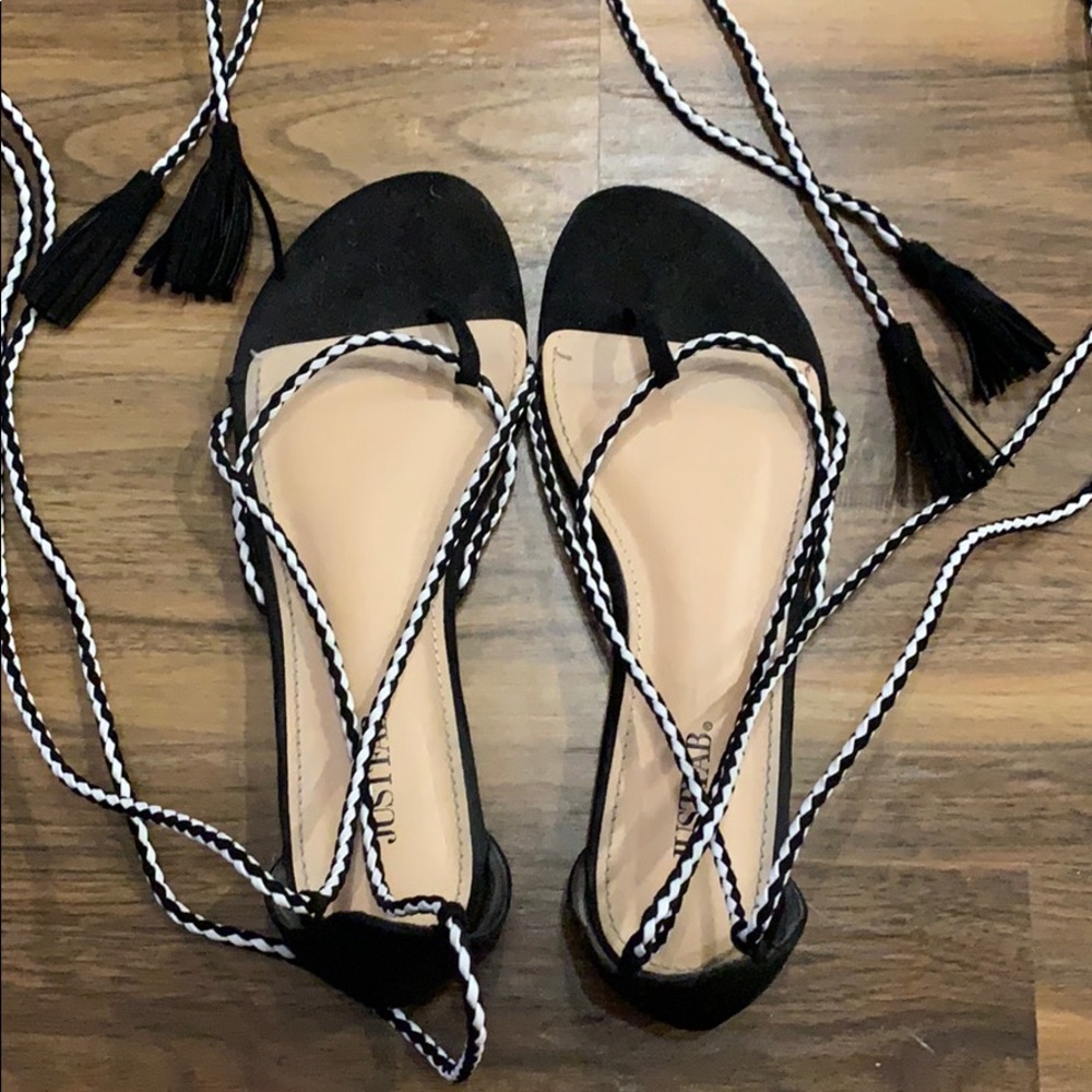 💕Black and White Lace Up Gladiator Sandals